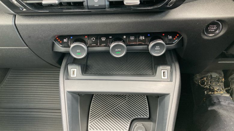 Citroen C4 X 1.2 PureTech [130] Max 4dr EAT8 Petrol Saloon
